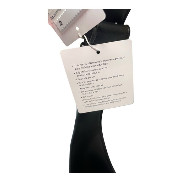 Lululemon Cactus Leather Shoulder Bag 8L Black With Gold Hardware & Dust Bag - Picture 6 of 16